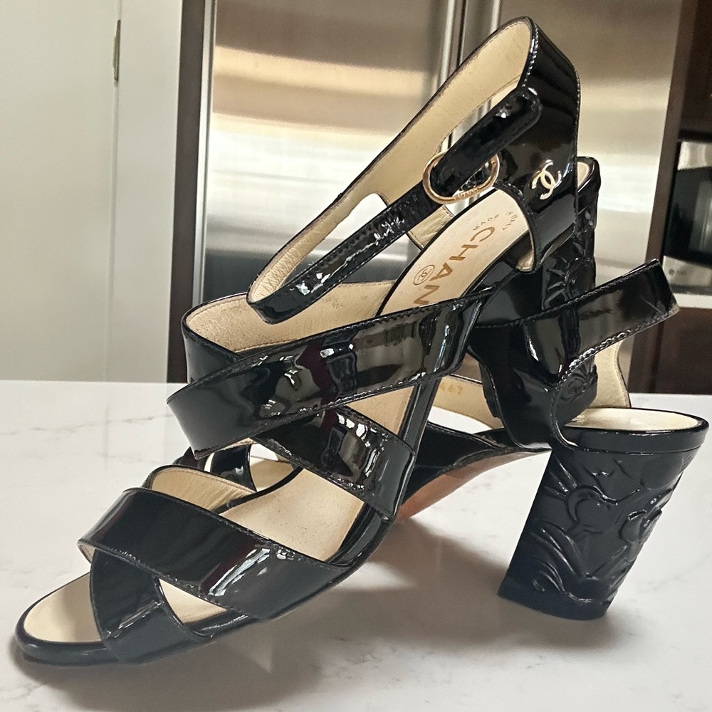 Chanel Camellia Block Heel Patent Sandals 39.5 - Picture 5 of 10